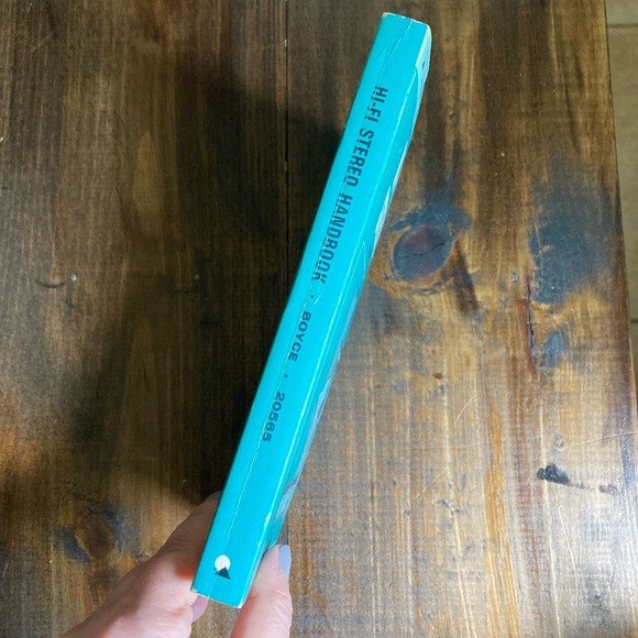 Hi-Fi Stereo Handbook by William F. Boyce
Third Edition, Fifth Printing 1970 - Picture 12 of 17